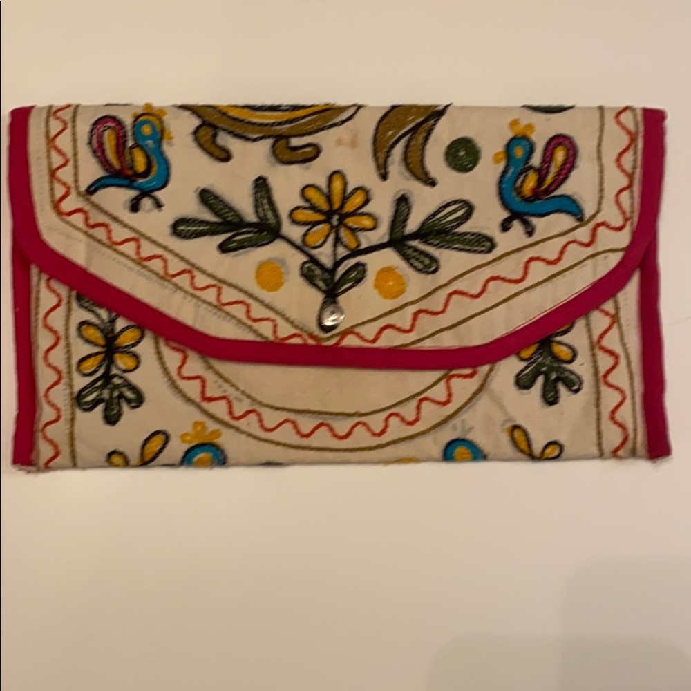 Embroidered cloth clutch